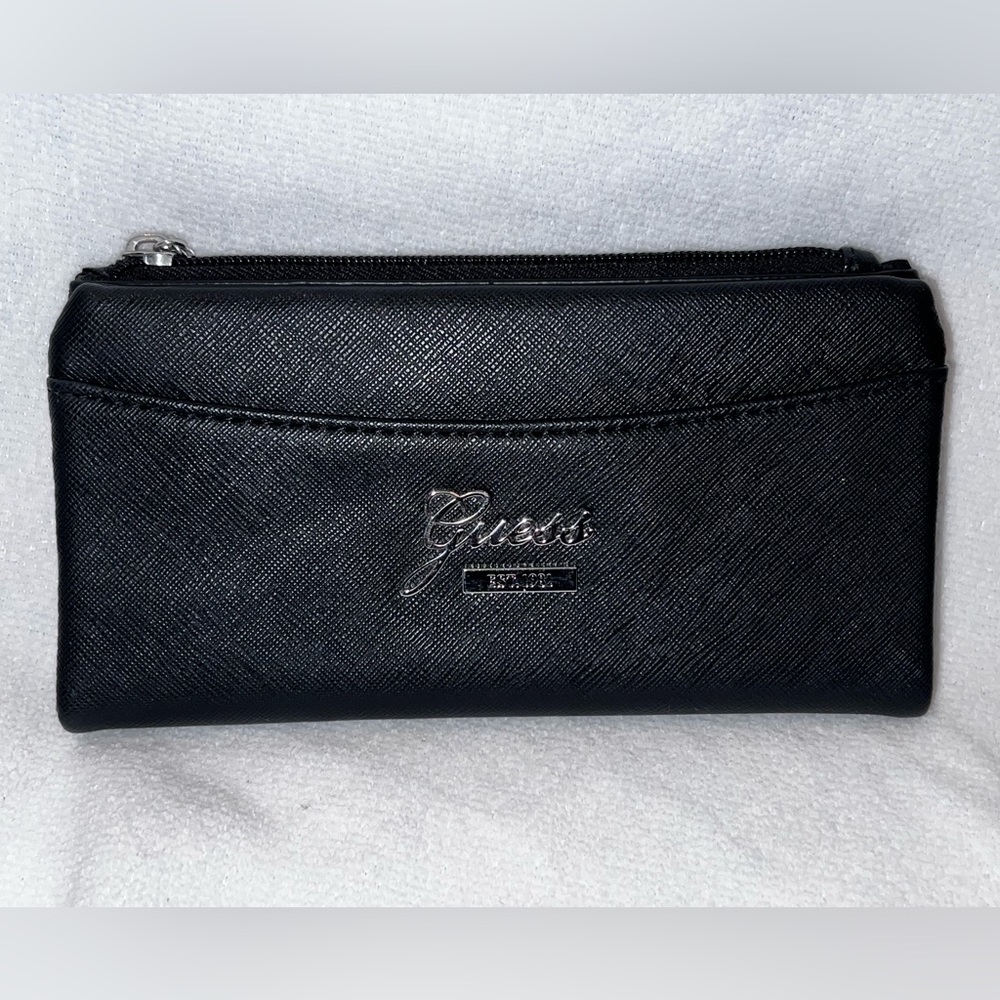 NWT Guess Wallet